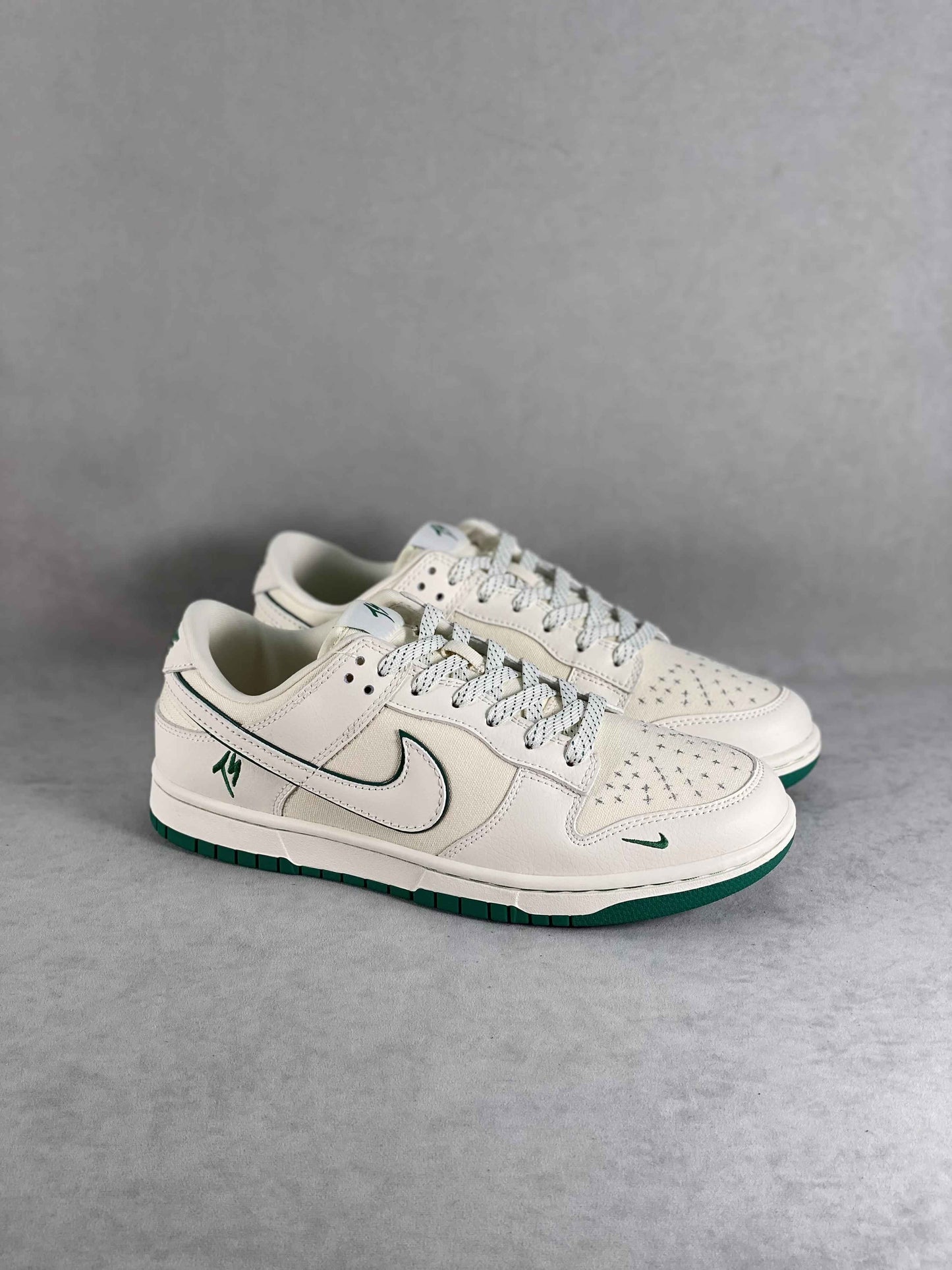 Custom Dunk SB Low x Travis Scott FC1688 109 SneakerNational