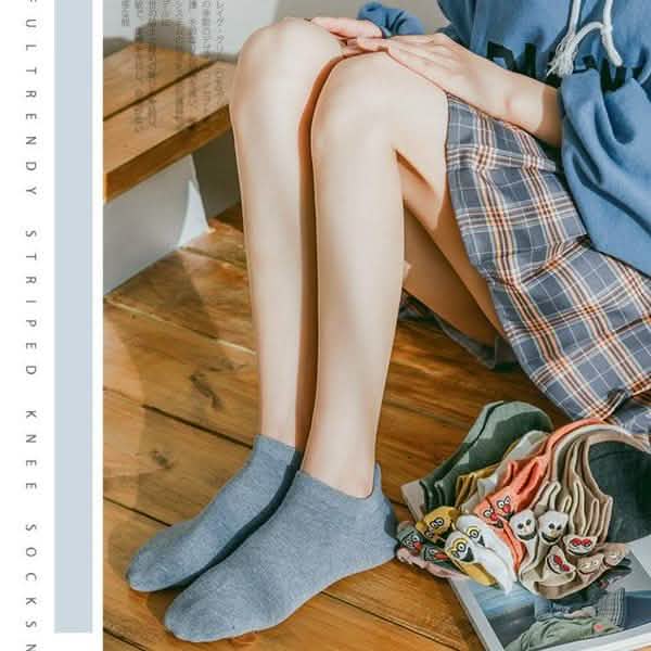 10-Pack: Embroidered Expression Women Socks DailySale