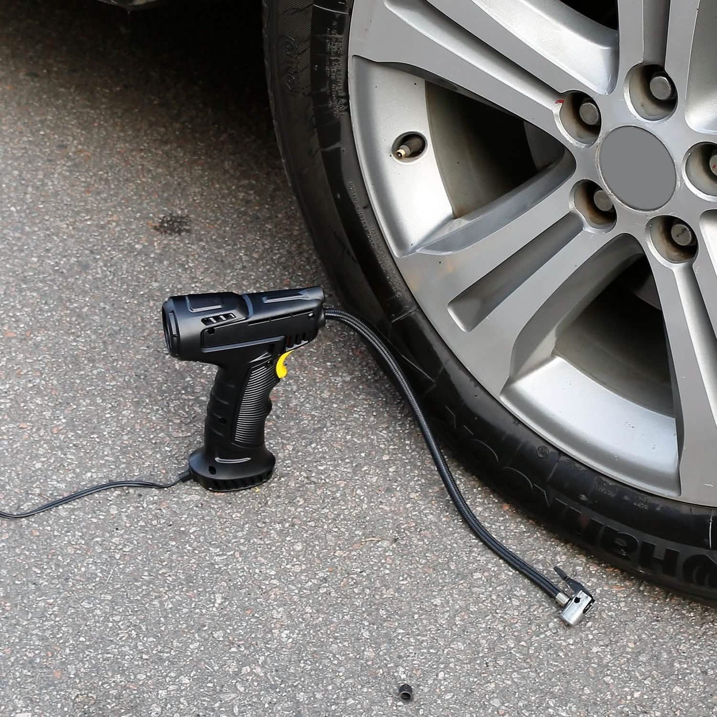 12V Digital Car Tire Inflator with LED Light 150 PSI DailySale