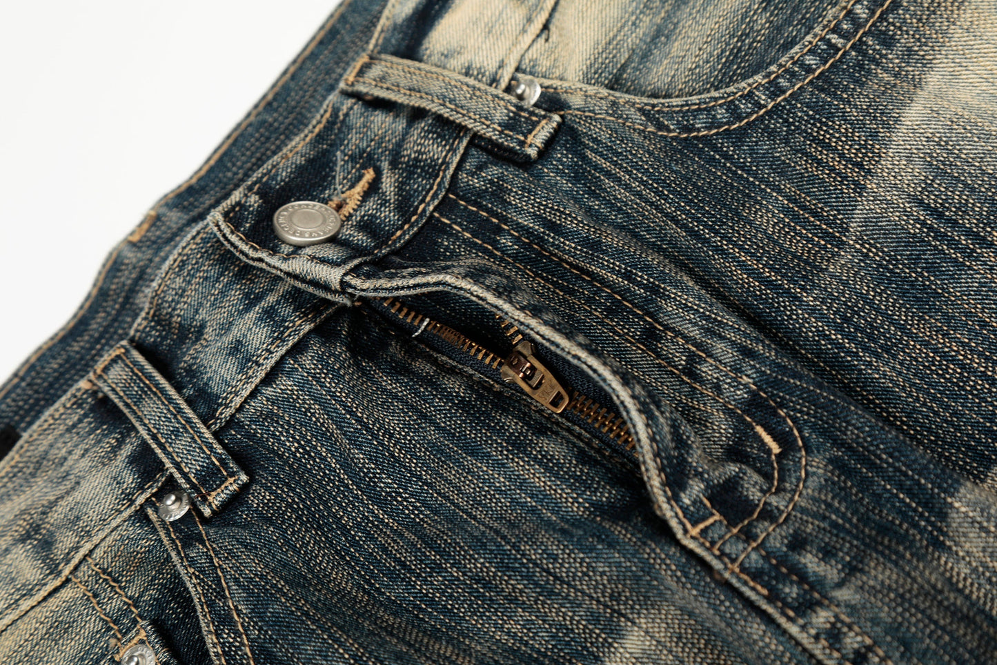 Echo Fade | Distressed Wash Wide-Leg Jeans - Luxuryurbanwear