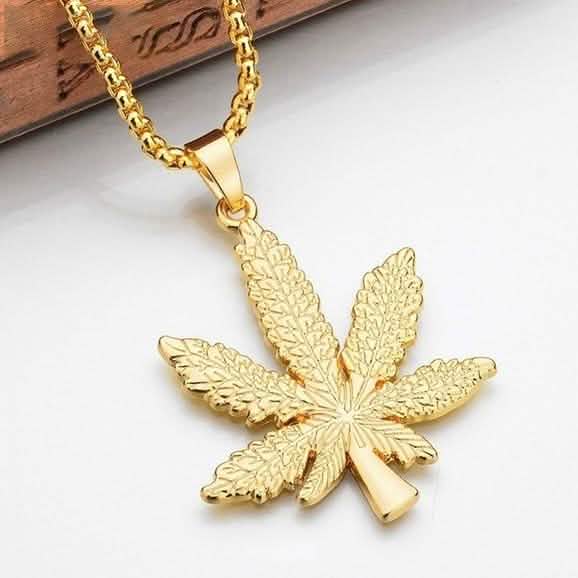 18K Gold Plated Pot Pendant Necklace Snake Chain DailySale