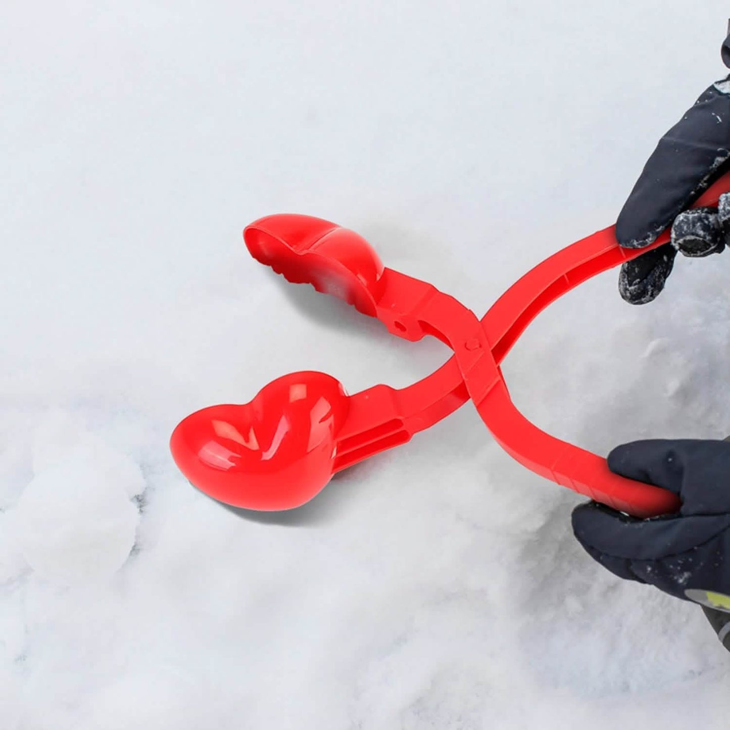 4-Pack: Snowball Makers Set Clip Snow Molds DailySale