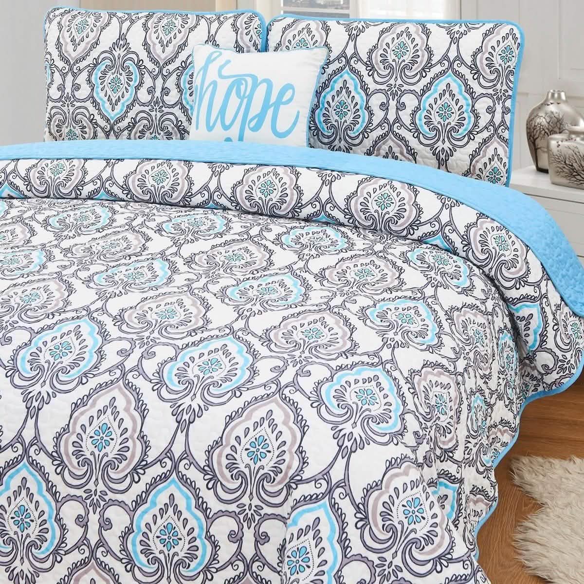 4-Piece Set: Printed Pattern Quilt Set DailySale