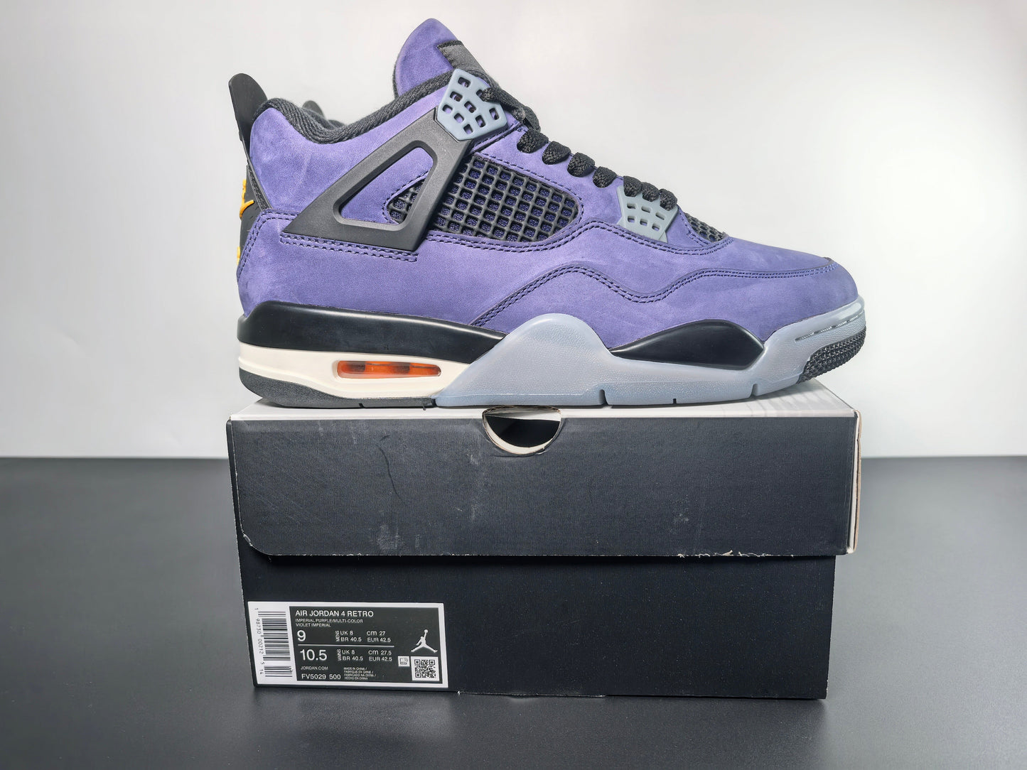 Air Jordan 4 OG Lakers Luxury Urban Wear