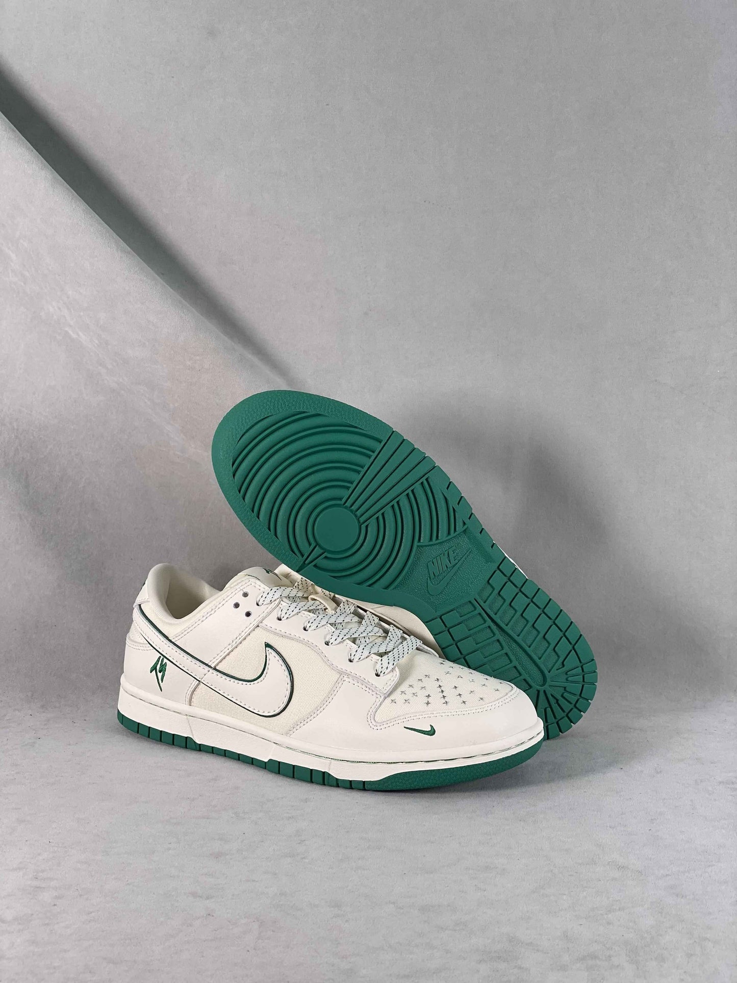 Custom Dunk SB Low x Travis Scott FC1688 109 SneakerNational