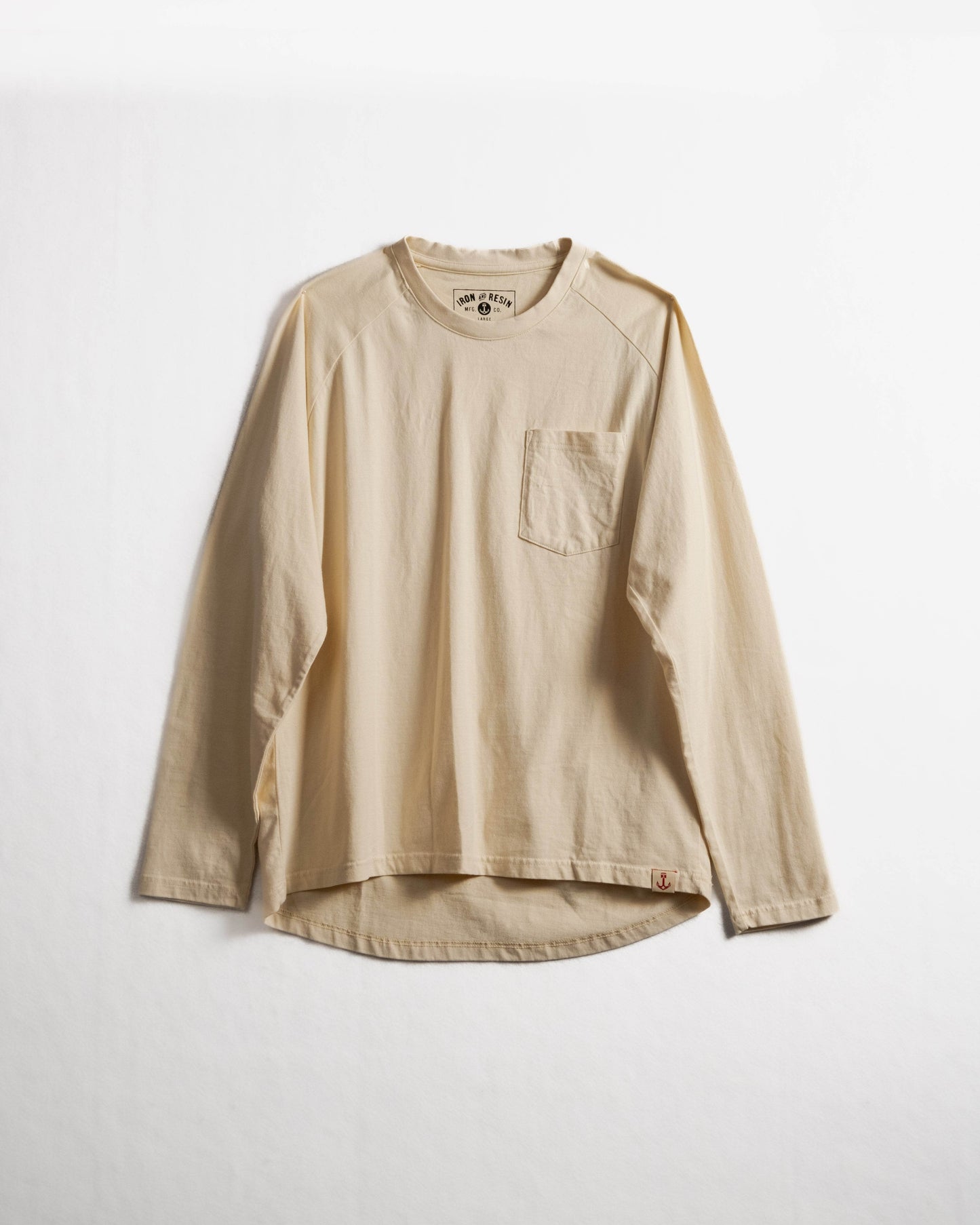 Faded Pocket Raglan Iron & Resin