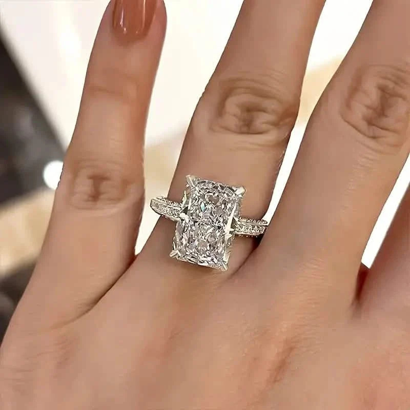 Elegant Ring Inlaid Shining Zirconia In Rectangular Shape DailySale