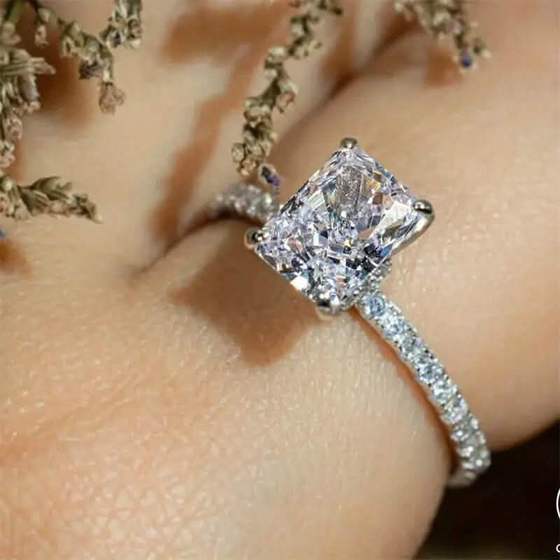 Elegant Ring Inlaid Shining Zirconia In Rectangular Shape DailySale