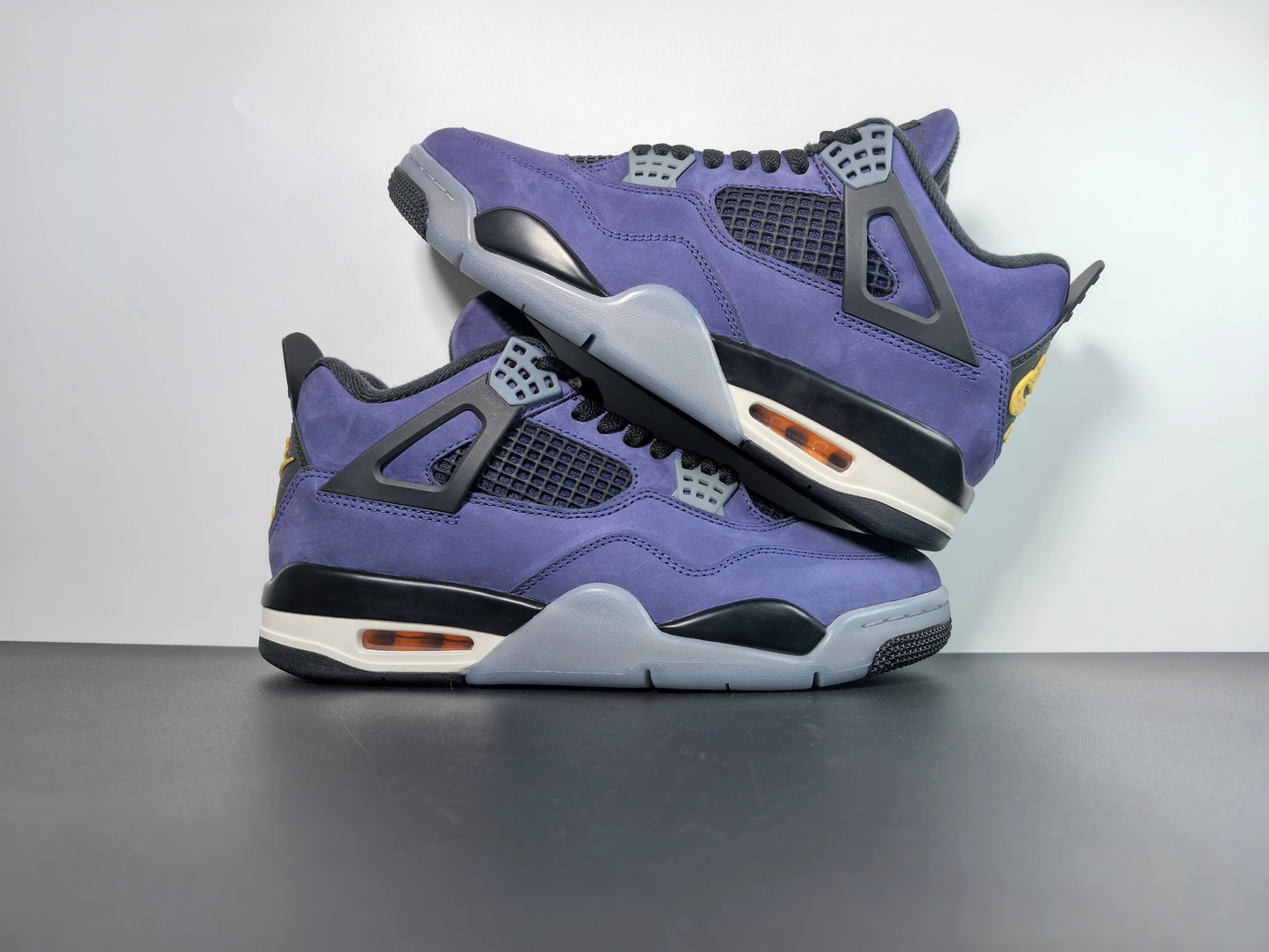 Air Jordan 4 OG Lakers Luxury Urban Wear