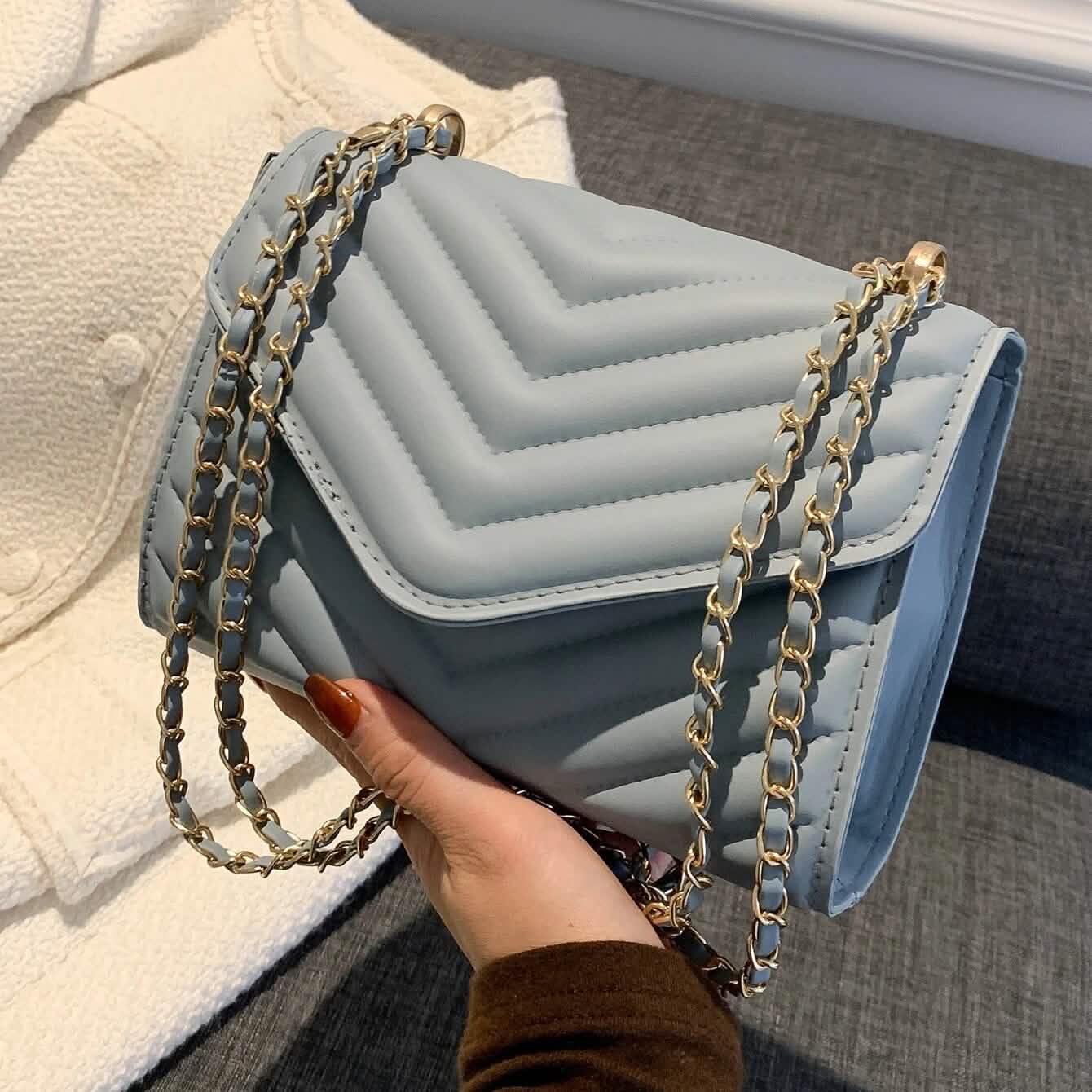 Quilted Pattern Flap Chain Square Bag DailySale