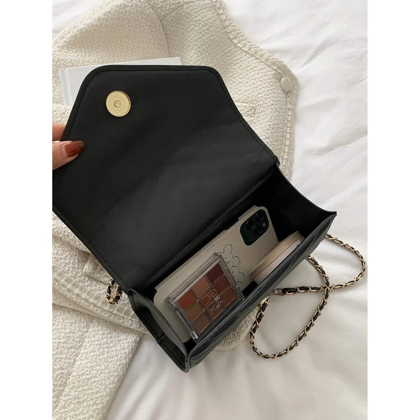 Quilted Pattern Flap Chain Square Bag DailySale