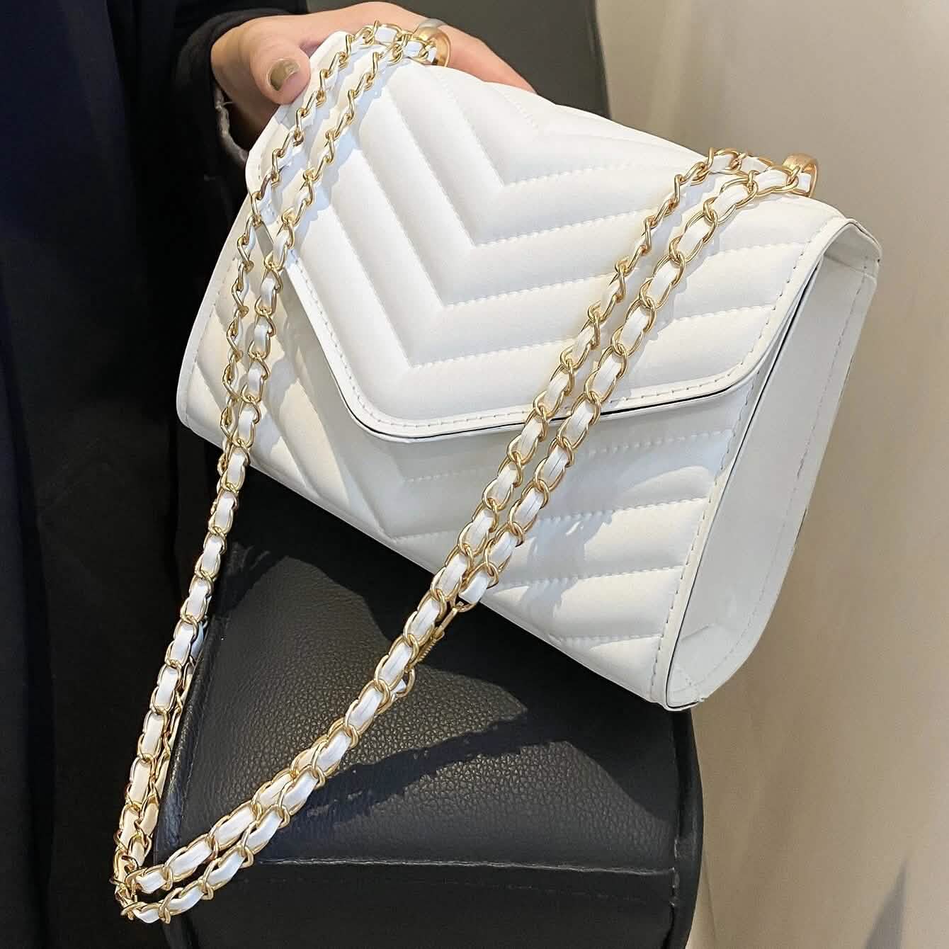 Quilted Pattern Flap Chain Square Bag DailySale