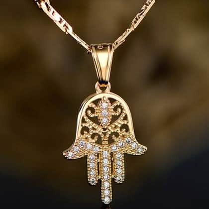 18K Gold Plated Crystal Hamsa Hand Pendant DailySale