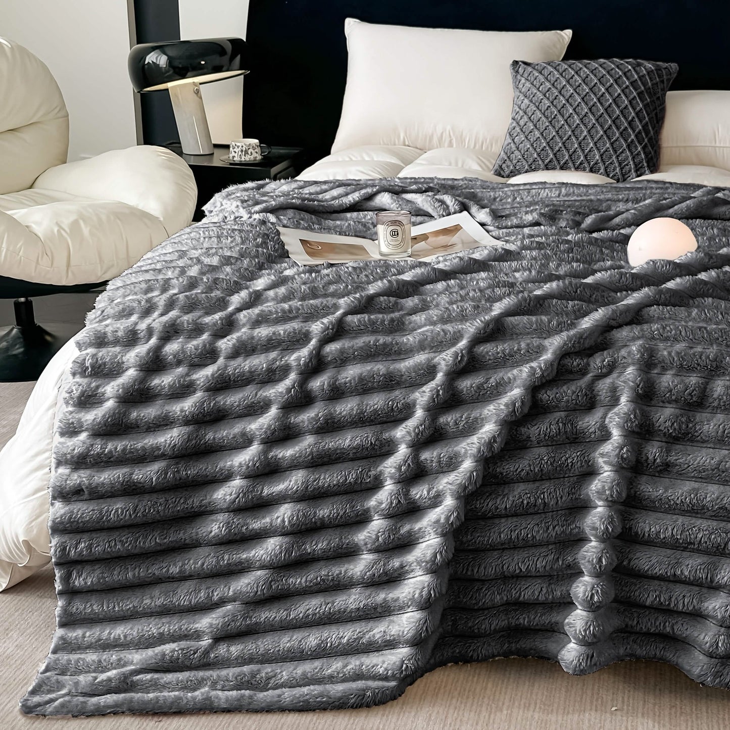 Ultra-Soft Double-Sided Fleece Blanket – Gray (All-Season) DailySale