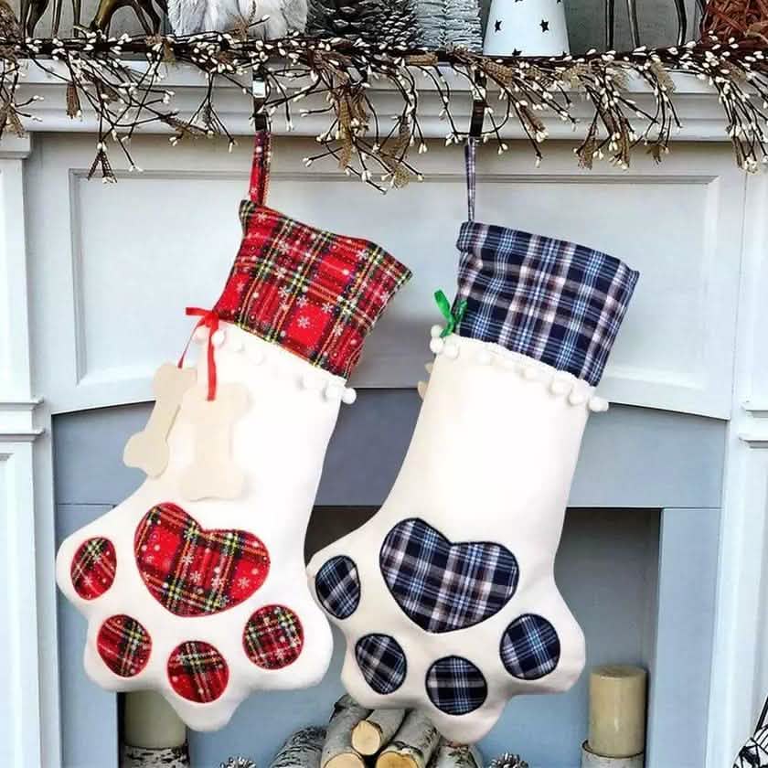 2-Pack: Plaid Christmas Pet Dog Cat Paw Hanging Stocking Socks DailySale