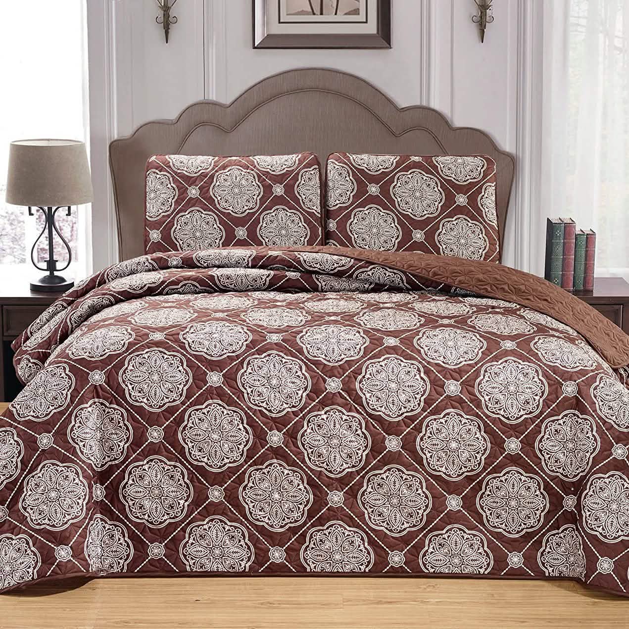 3-Piece Set: Medallion Reversible Oversized Bedspread Coverlet Quilt Bed Cover DailySale