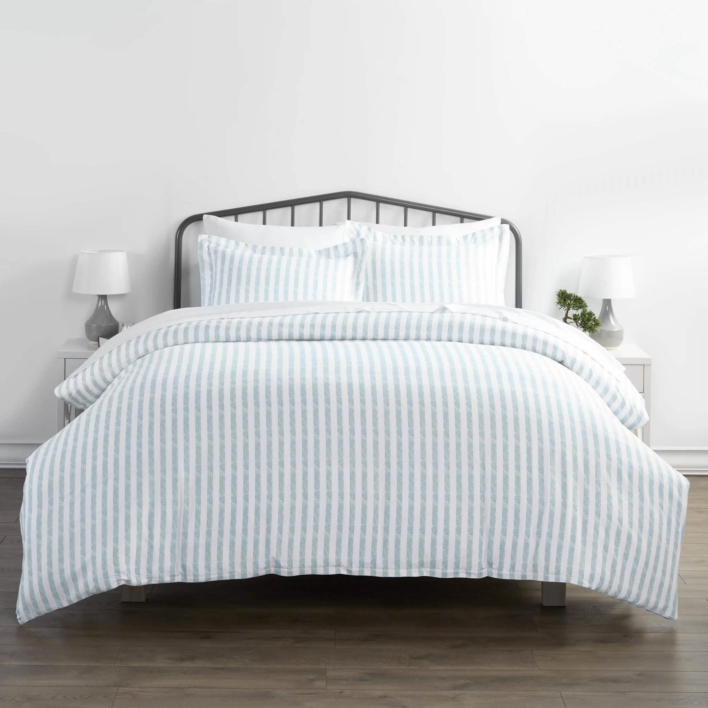 3-Piece Set: Rugged Stripes Patterned Duvet Cover DailySale