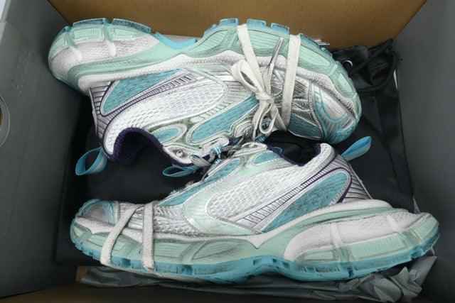 Custom BLCG Tiffany Blue Sneaker W3XL5 SneakerNational