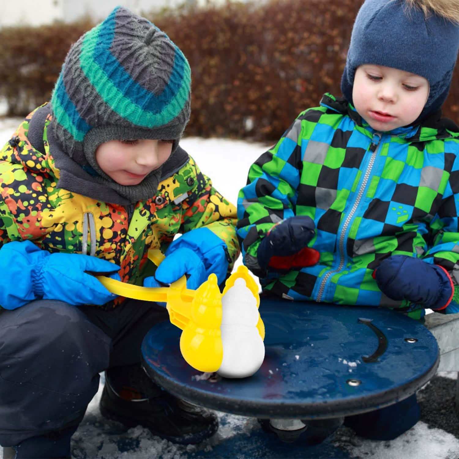 4-Pack: Snowball Makers Set Clip Snow Molds DailySale