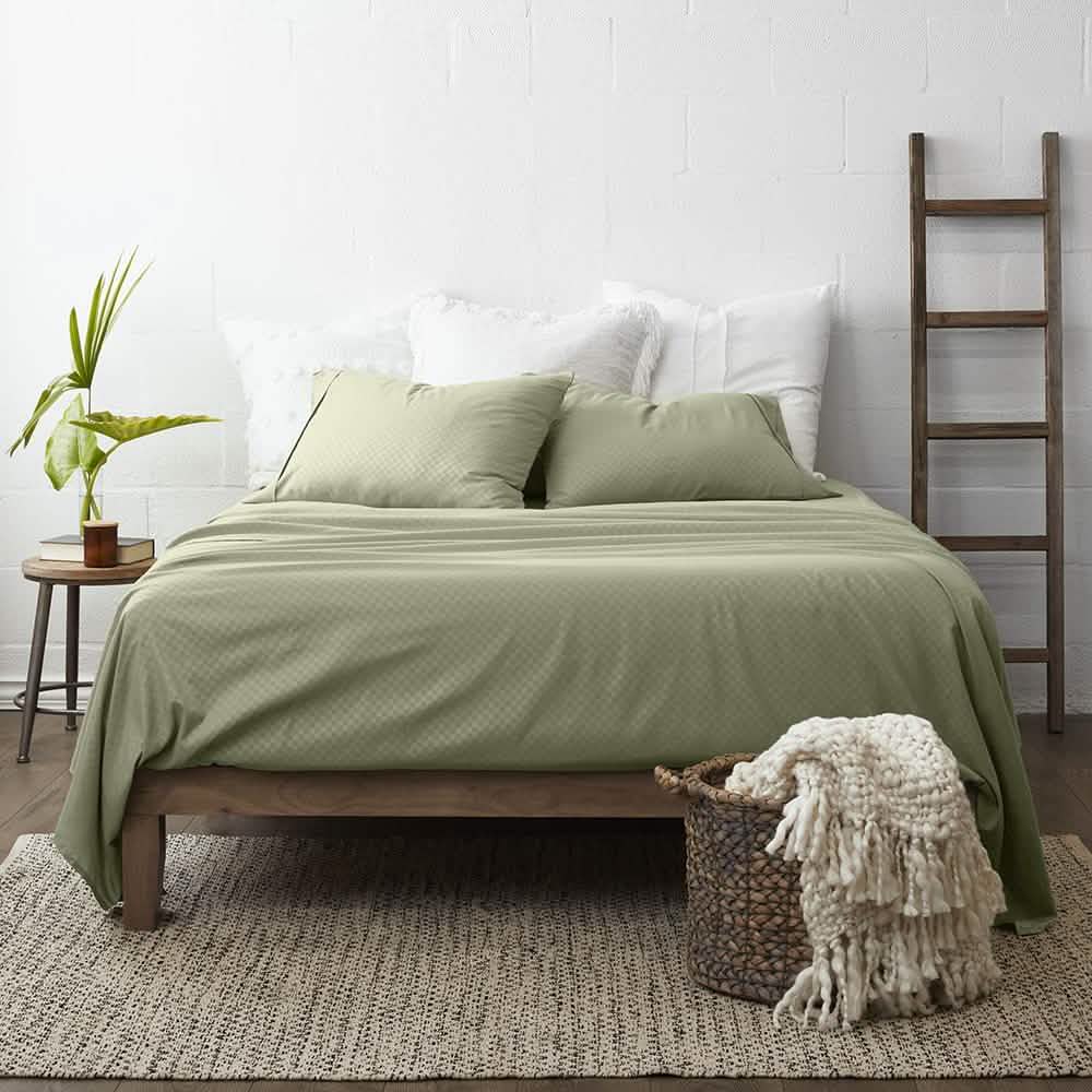4-Piece: Checkered Embossed Sheet Set DailySale