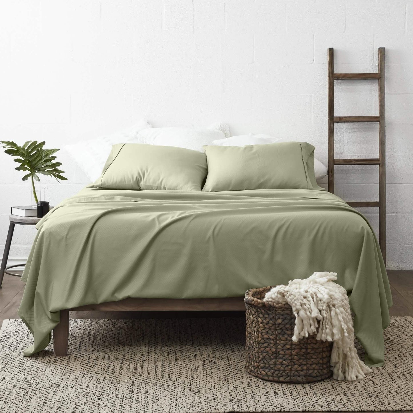 4-Piece: Chevron Embossed Sheet Set DailySale