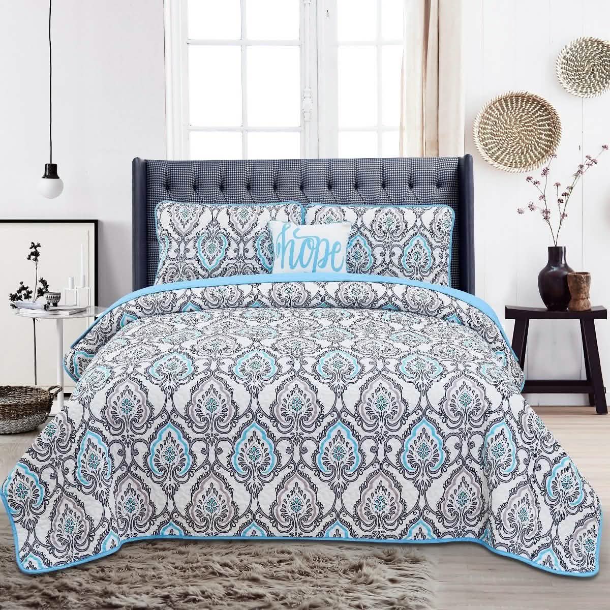 4-Piece Set: Printed Pattern Quilt Set DailySale