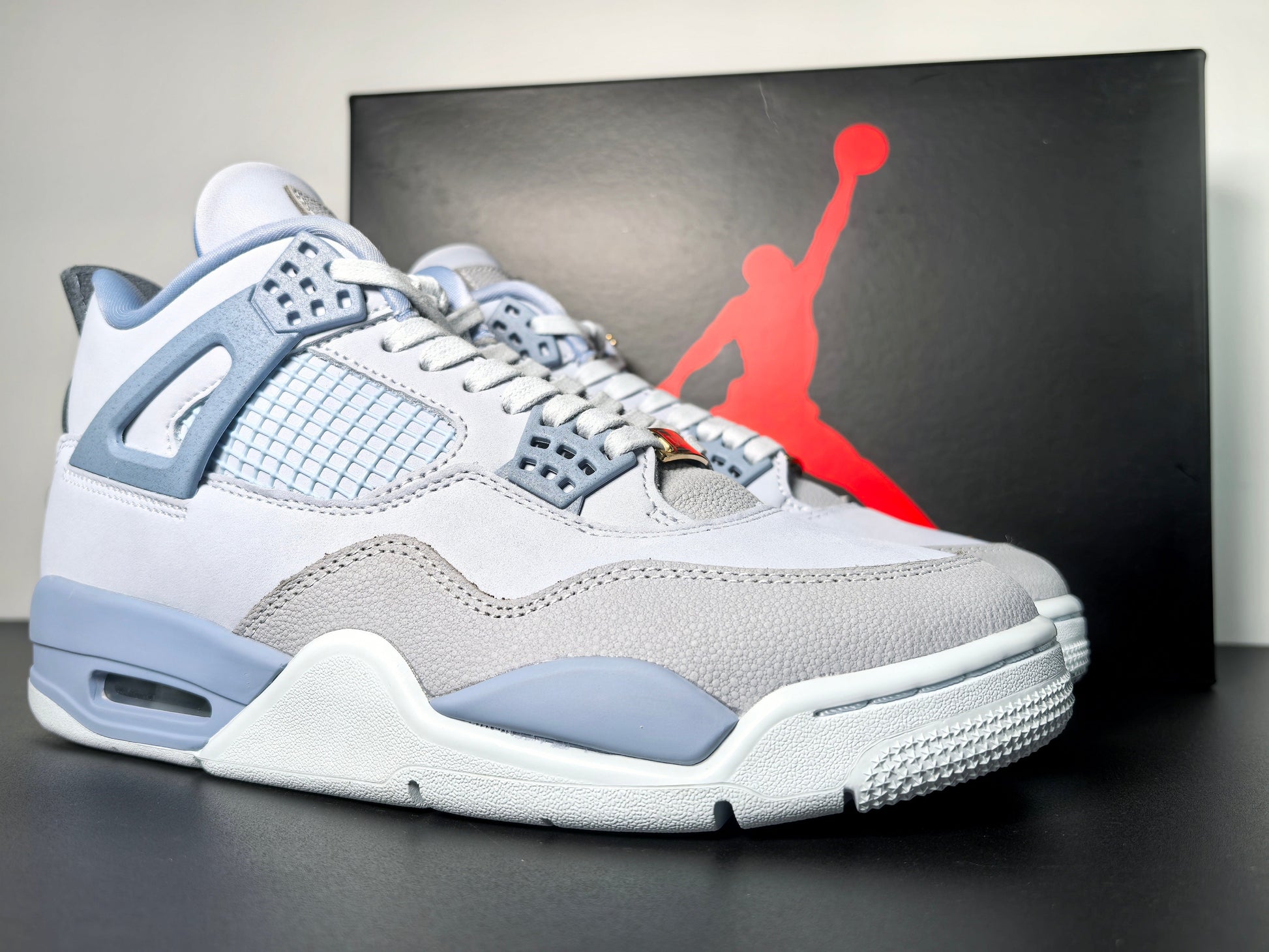 Air Jordan 4 Retro Georgetown PE Luxury Urban Wear