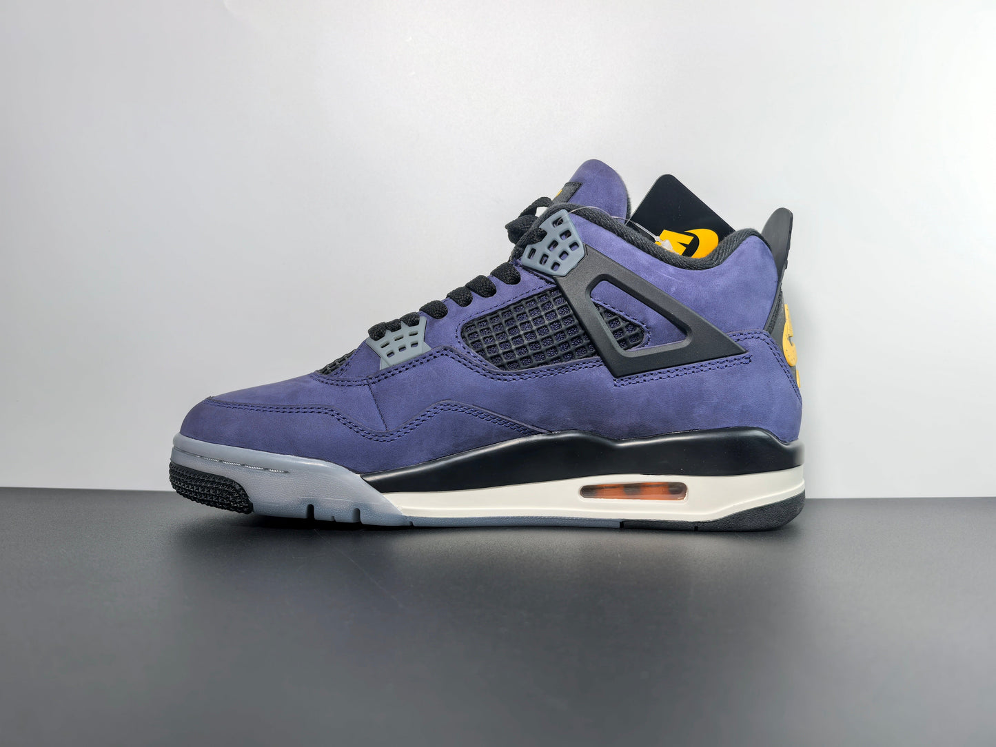 Air Jordan 4 OG Lakers Luxury Urban Wear