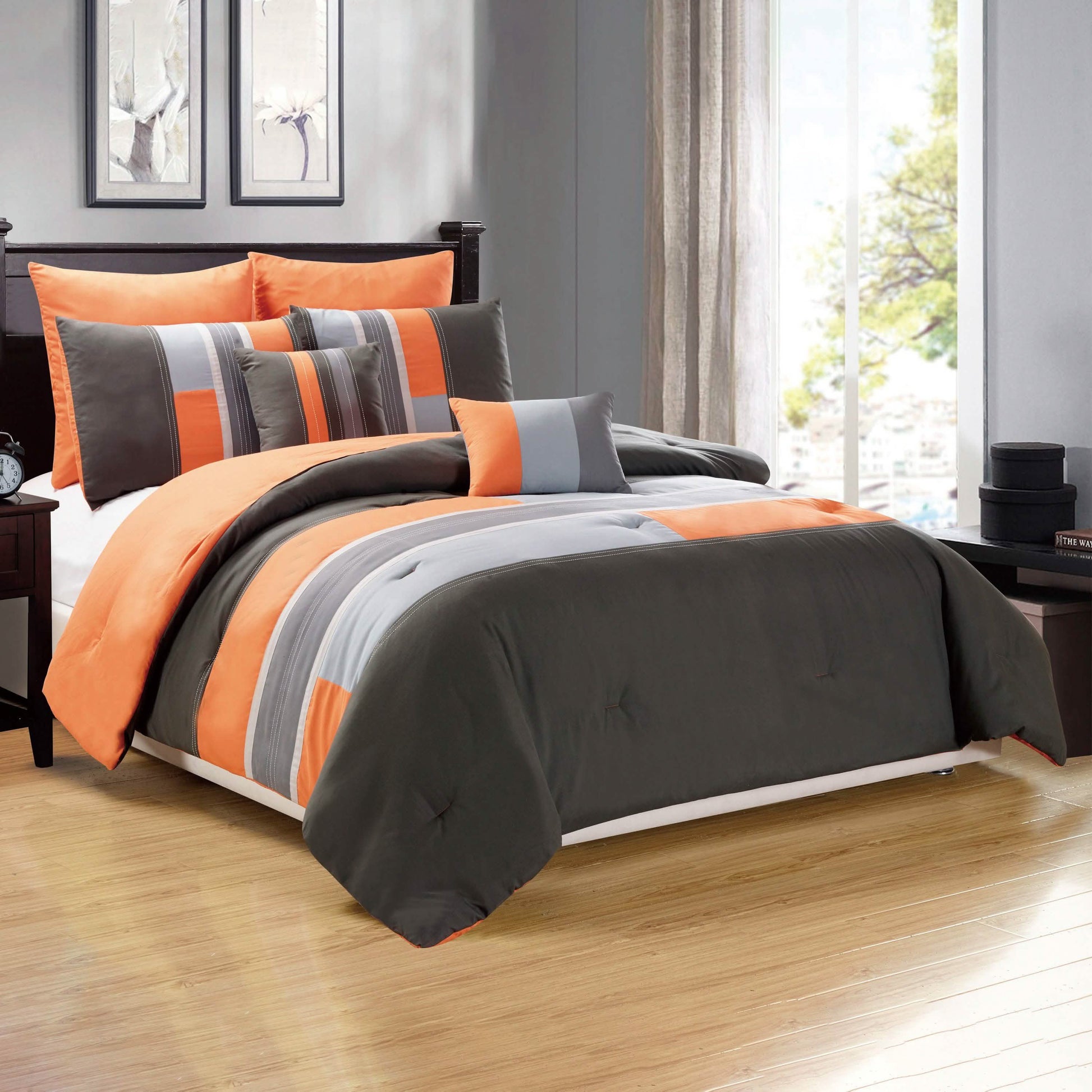 7-Piece: Luxury Bordered Queen Comforter Set DailySale