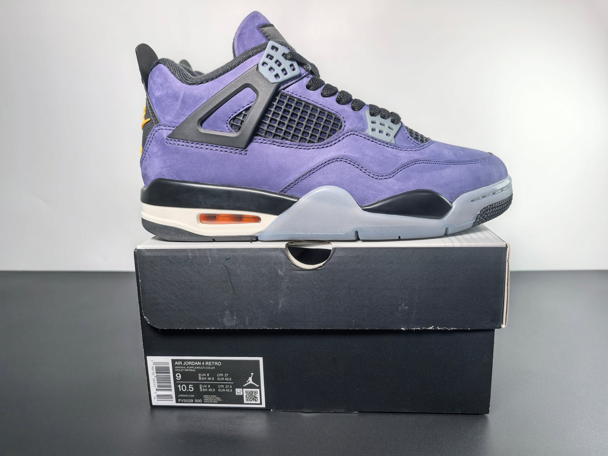 Air Jordan 4 OG Lakers Luxury Urban Wear