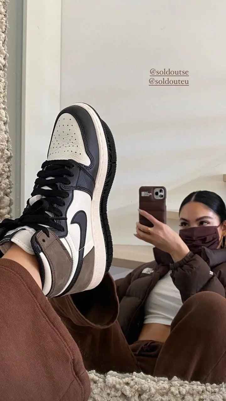 Custom Jordan 1 Retro High Dark Mocha - High Quality Sneakers SneakerNational