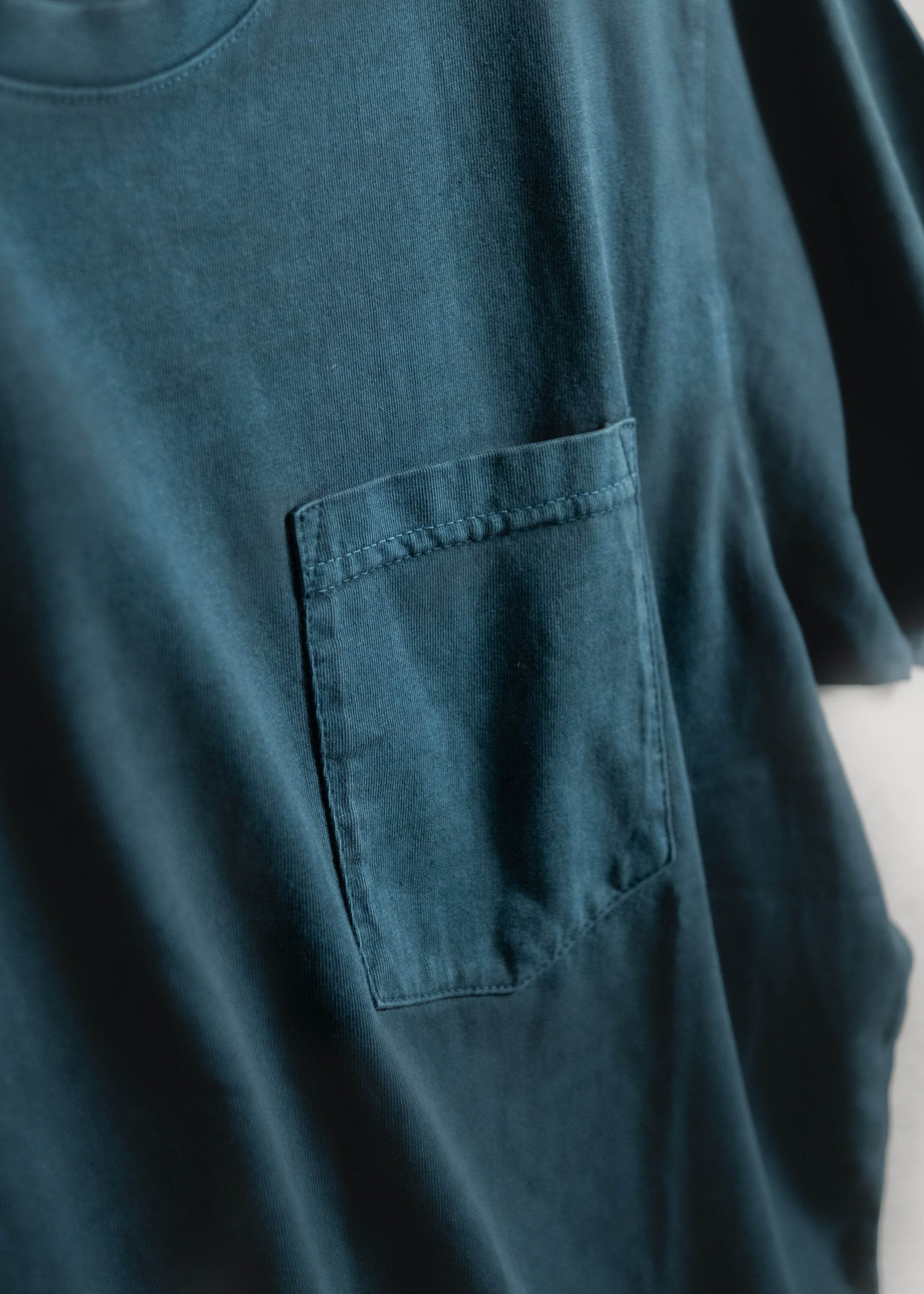 Faded Pocket Tee Iron & Resin
