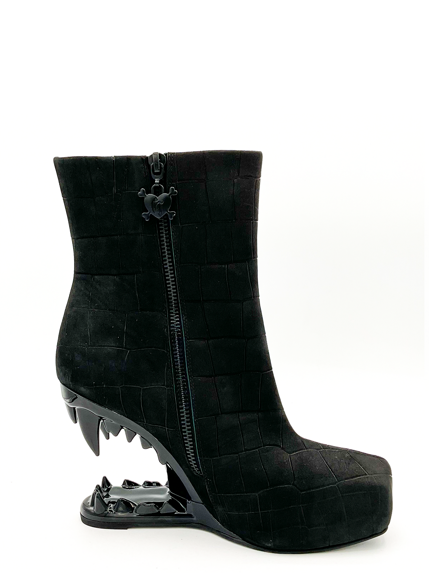 Gnasher Boot Charla Tedrick