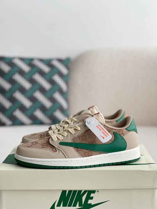 Nike Dunk Low x Gucci Custom – Beige GG Supreme & Green Leather CUSTOM