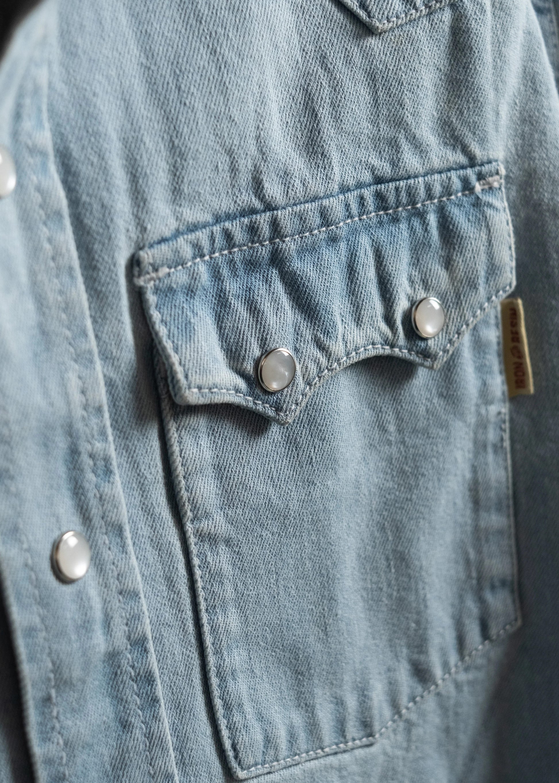 Turner Shirt Iron & Resin