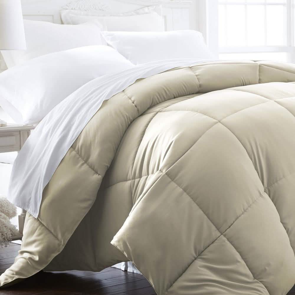 All-Season Down Alternative Hypoallergenic Comforter DailySale