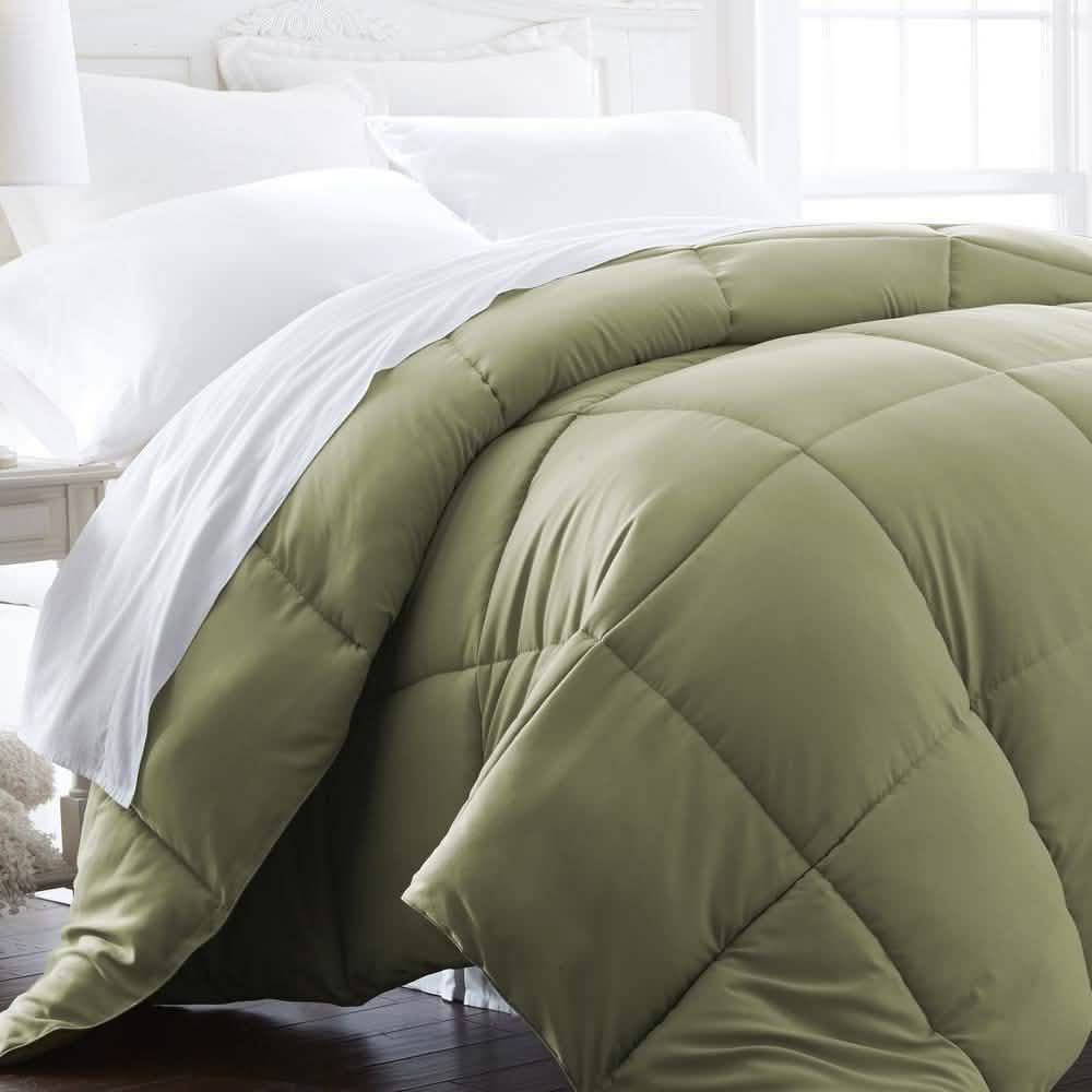 All-Season Down Alternative Hypoallergenic Comforter DailySale