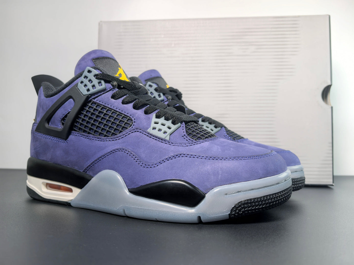 Air Jordan 4 OG Lakers Luxury Urban Wear