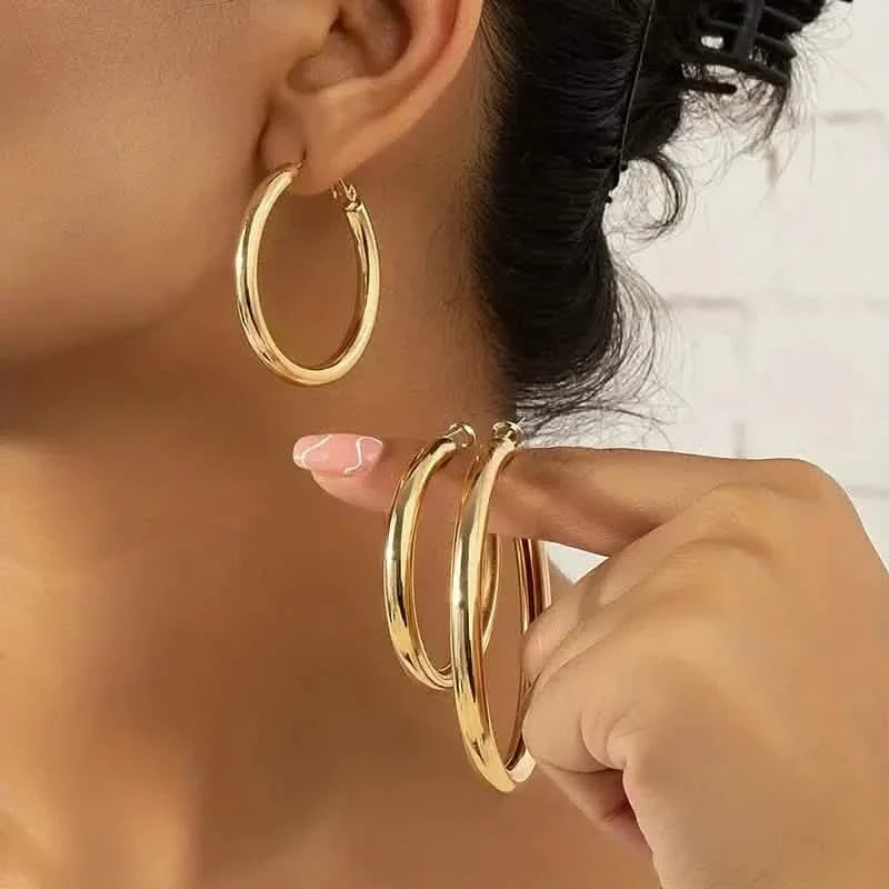Elegant, Trendy and Shiny Gold Hoop Earrings DailySale