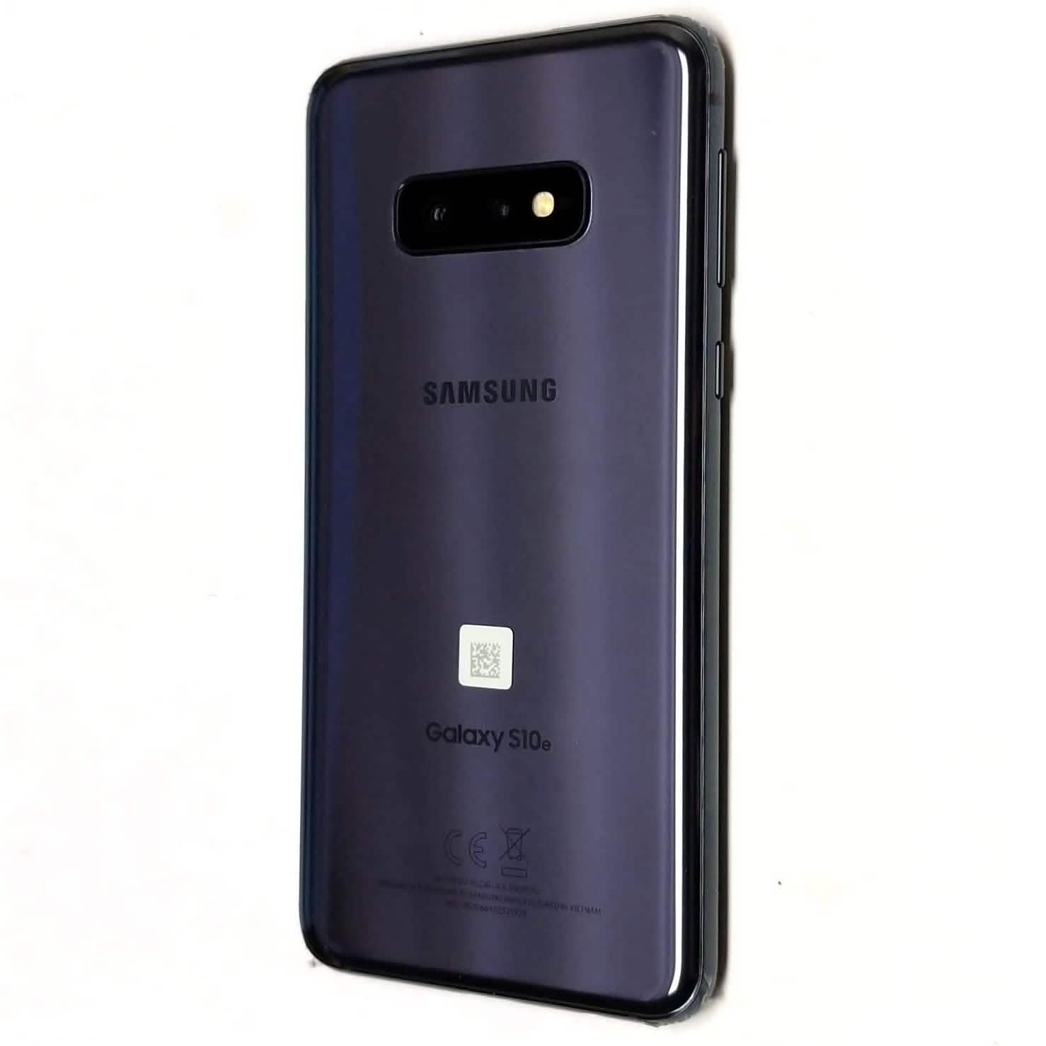 Samsung Galaxy S10e - Fully Unlocked (Refurbished) DailySale