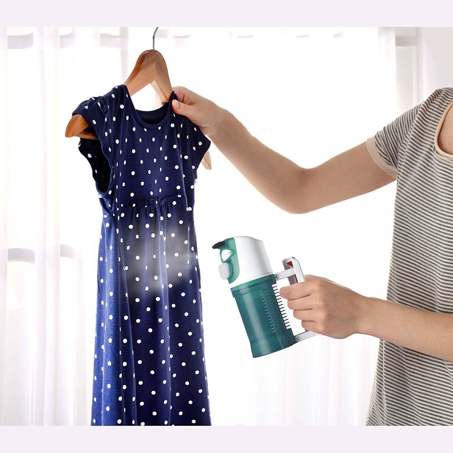 TRAVEL SMART Conair 450 Watt Dual Voltage Garment Steamer DailySale